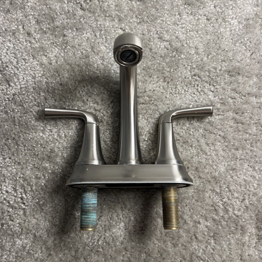 Pfister Ladera 4 in Centerset 2-Handle Bathroom Faucet Brushed Nickel